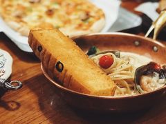 -I HOLIC艾豪丽披萨(KKone店)
