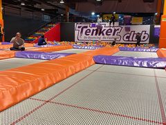-Tenker Club弹刻极限主题公园 · 蹦床 · 团建 · 生日派对(大关店)