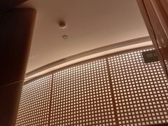 -涨巢·潮玩水疗局