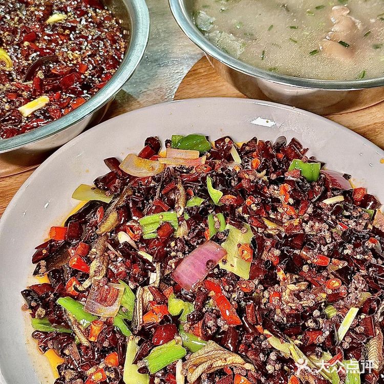 重庆三天两晚打卡地道江湖菜