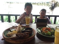 -Pundi Pundi Restaurant