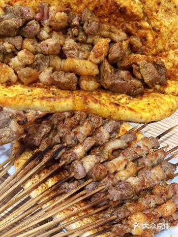 大连新开粑粑店 | 排队一小时吃上羊肉串