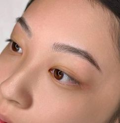 -轻妆Feel·半永久纹眉眼线