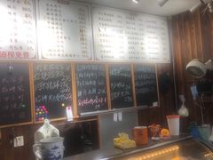 -何太太馄饨面铺(大浒东苑店)