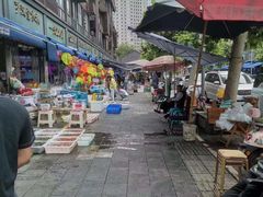 -青石桥花鸟鱼虫市场(叠翠城店)