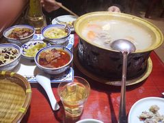 -窄巷子陕菜馆·地道陕西菜(粉巷店)