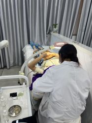 -痘院士祛痘美容皮肤管理
