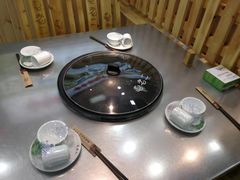 -屯老二农家铁锅炖·行业领军者(梅江店)