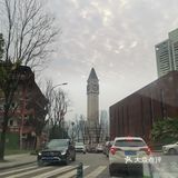 南滨路钟楼广场