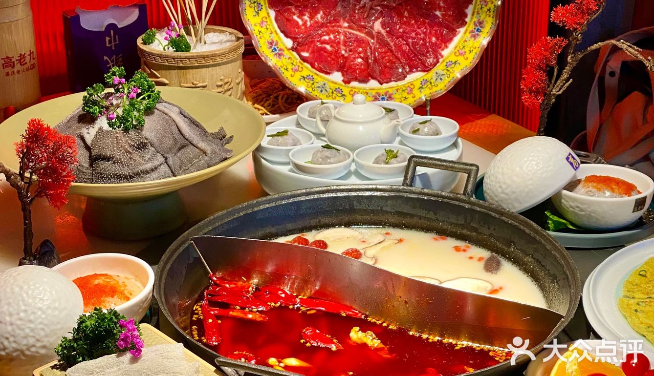 🙌🏻杭州西湖边的宝藏火锅店，千万不要错过它家的限定龙井虾滑‼️