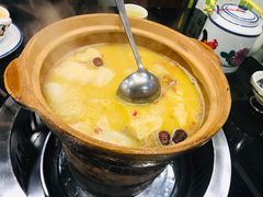 鸡煲花胶汤-港迹·鲜围煮海鲜火锅(湖州时代广场店)