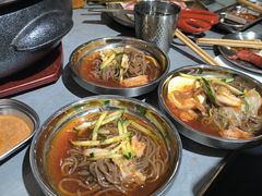 -围炉肉舍•炭烤活鳗•丹东海鲜烤肉(步行街店)