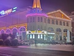 -布尔津河堤夜市