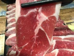 -虾弄弄海派小龙虾·牛羊蝎子火锅