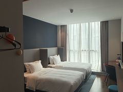 -珠海拱北口岸智选假日酒店