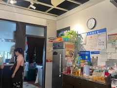 -丽虹云南过桥米线(兴工街店)