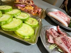 -围炉肉舍•炭烤活鳗•丹东海鲜烤肉(步行街店)