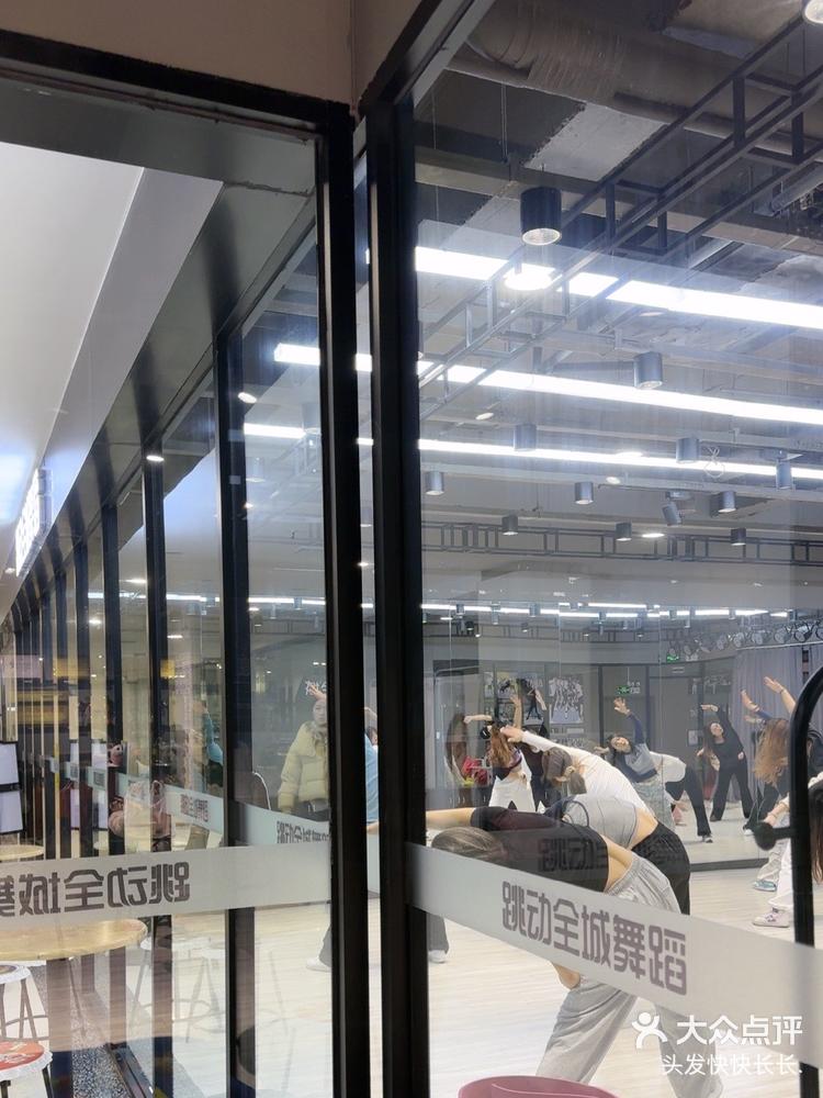 舞蹈家老家（老一辈舞蹈家） 舞蹈家故乡
（老一辈舞蹈家）《老一辈的舞蹈家》 舞蹈科普