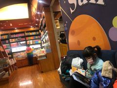 -西西弗书店&矢量咖啡(壹方购物中心店)