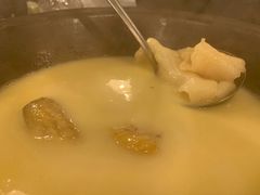 -鲜入围煮花胶鸡海鲜火锅