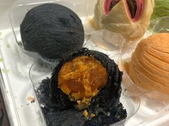 乌豆蛋黄酥-陶陶居饼家(惠福东路店)