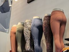 -lululemon(比斯特购物村店)