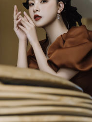 -莫小姐婚纱