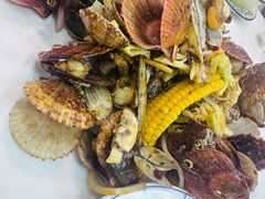 手抓海鲜-小柒家第一锹东北菜(城关店)