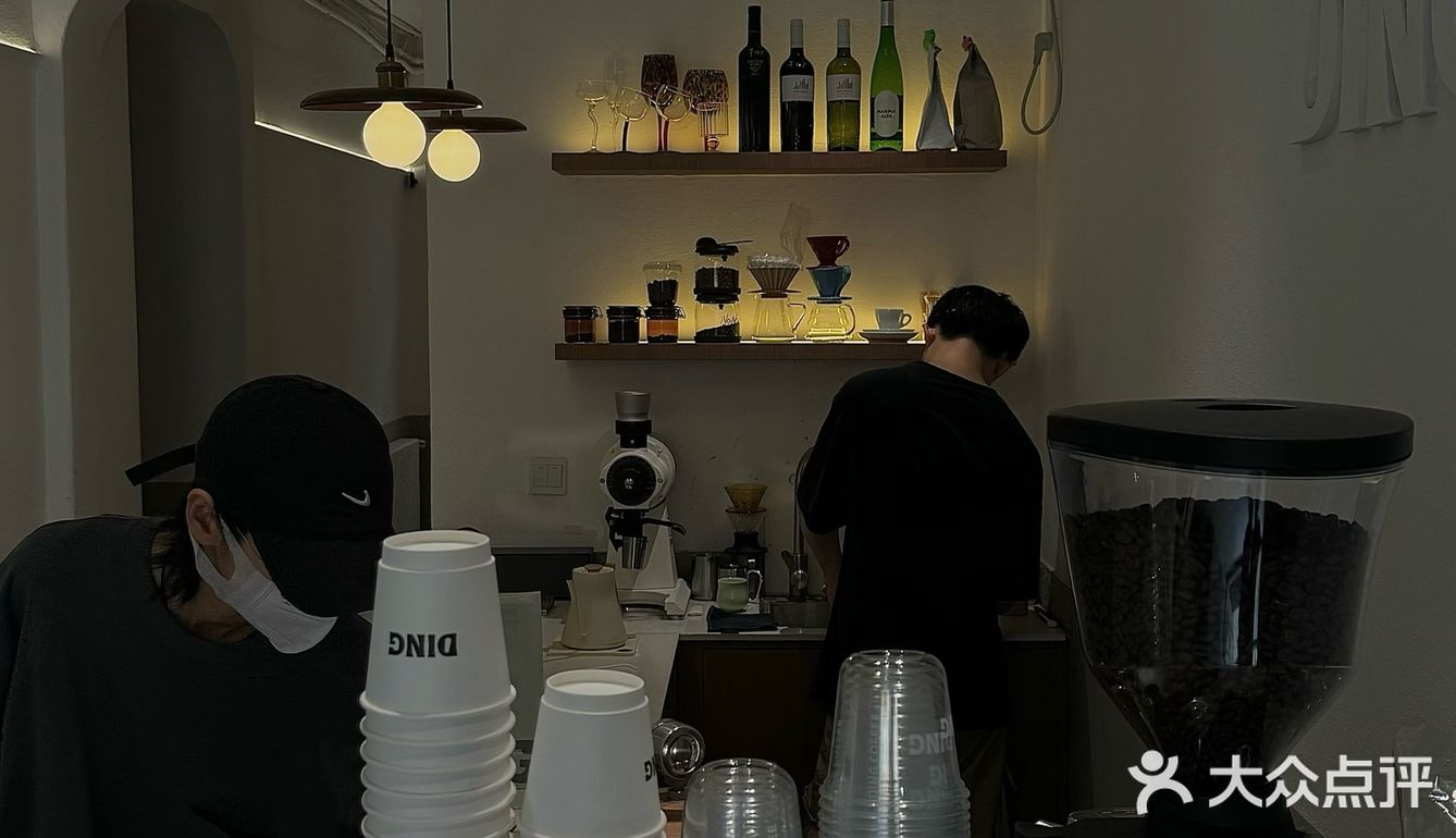 郑州街头咖啡店☕️ 郑州拍照📷  