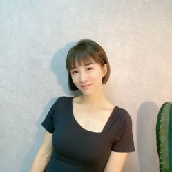 -诗悦发型烫染SALON