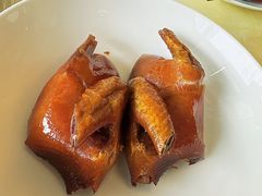 脆皮乳鸽-四季明湖·鲁菜海鲜(明湖店)