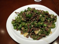 小炒黄牛肉-俏湘浔·宴会主题酒店