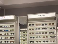 -目艮眼镜SHOWROOM(品牌集合店)