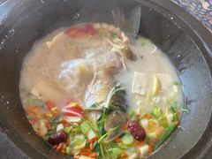 -泸沽肴(泸沽湖大洛水村农村信用社旁店)