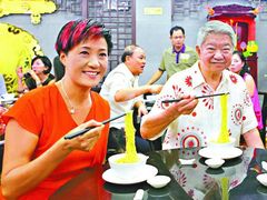 蔡澜吃面-丽的面家(多宝路店)