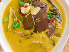 酸菜猪血焖猪肚-华中科技大学百景园(三楼酒店)