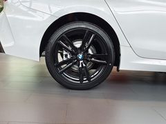 -上海宝信宝马4S店