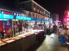 -吴山路夜市