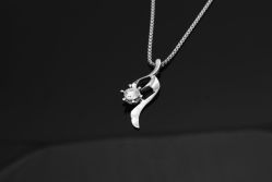 -威德钻石-克拉钻大本营(南京东路店)