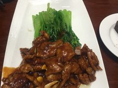 芥兰牛柳-北平小馆·烤鸭·家常菜(磨房北里店)
