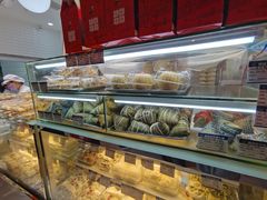 面包甜点陈列柜-白玉兰食品(甜云店)