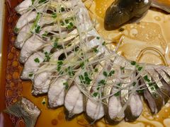 清蒸武昌鱼-莲餐厅·湖北菜·藕汤是头牌(愚园路店)