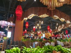 -老滇山寨•云南特色菜•地方菜•民族风情歌舞表演(金碧店)