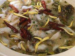 -江渔儿酸菜鱼·拔草餐厅(虎门君乐汇店)