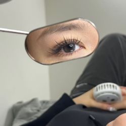 -花岐款式专研健康美甲沙龙