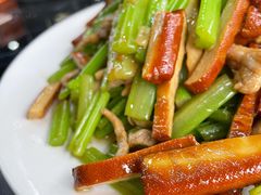 -顶之鲜海鲜餐厅