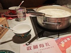 -尚尚仙·酸汤猪手·猪肚鸡火锅(华联万柳购物中心店)