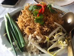  甜酸酱炸米粉-Methavalai Sorndaeng