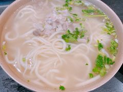 -亮亮面馆(经六路店)