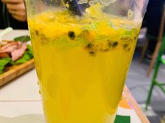 百香果青柠汽泡水-越弥越南传统美食馆